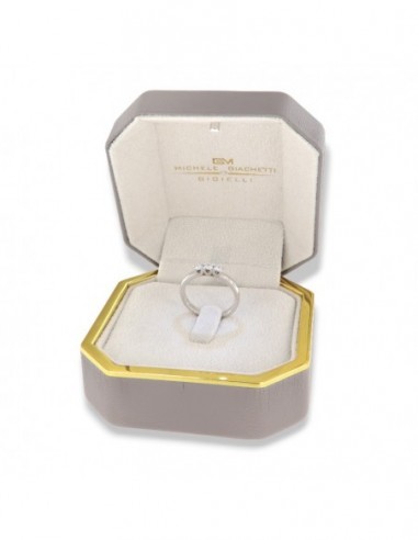 Anello Oro Bianco Trilogy 0,31 Carati Modello Castone a V [c264f994]