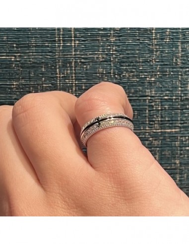 ANELLO ARGENTO RODIATO CON LATI ZIRCONI [ed607e0e]